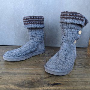 UGG Grey Cable Knit Boots - Size 7